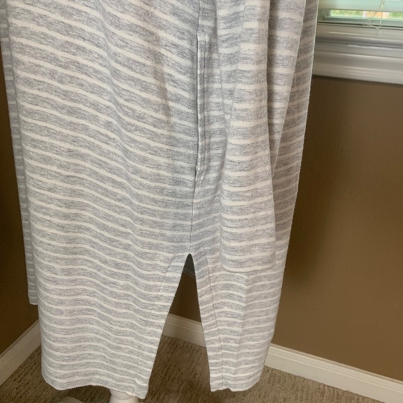 Anthropologie Lou & Grey Striped Grey Duster Cardigan Size Medium with Pockets - Picture 6 of 10